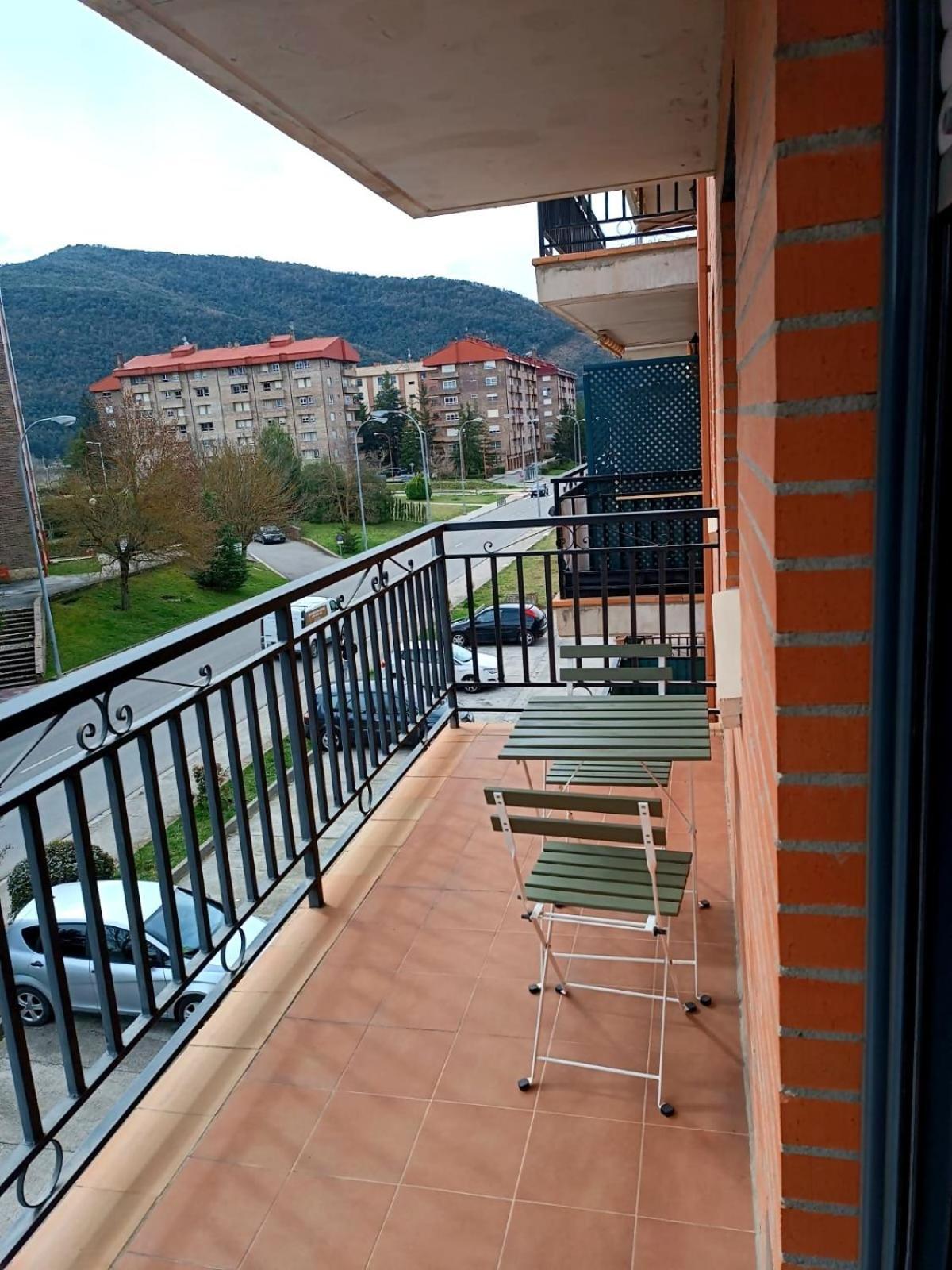 Apartamento O Mon Sabiñánigo Kültér fotó